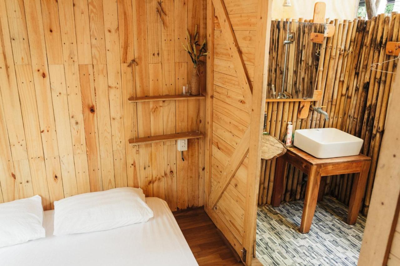 Villa Dao Hoa Vang Cam Ranh - Venuestay Εξωτερικό φωτογραφία