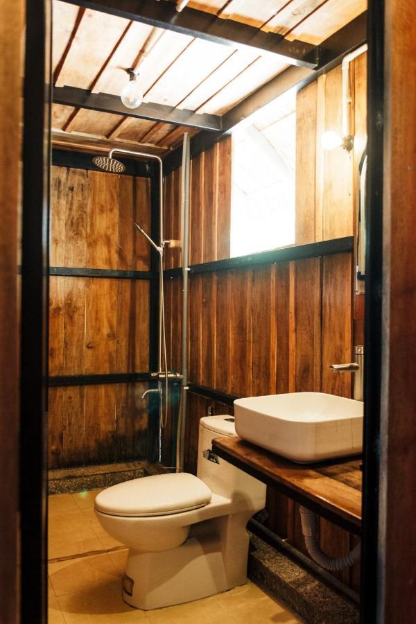Villa Dao Hoa Vang Cam Ranh - Venuestay Εξωτερικό φωτογραφία